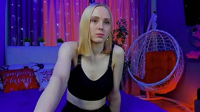 Gina_Gina_love's cam snapshot