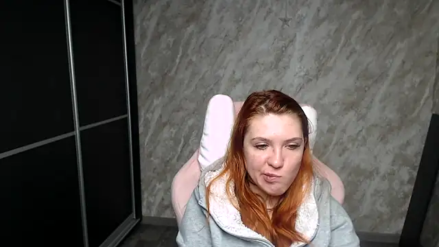 Reginasmilee's cam snapshot