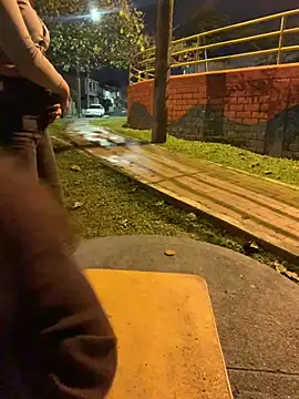 Valeriasandoval12 live sex cam