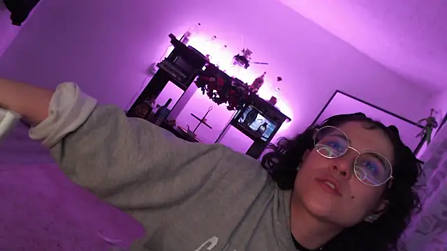 Hellen_dumont's cam snapshot