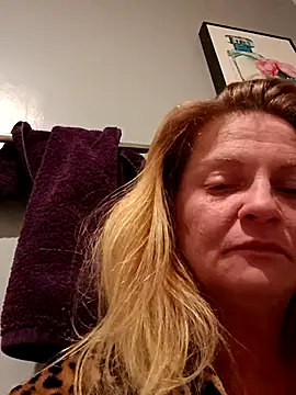 Goldenndoll's cam snapshot