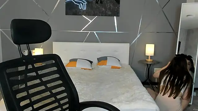 miss__evelyne's cam snapshot