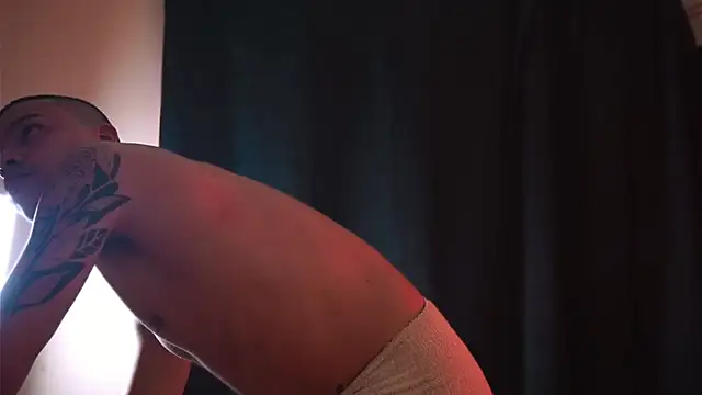 AlphaMasterXxx live sex cam