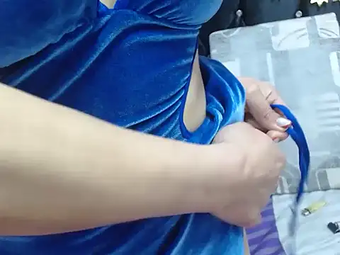 vecinacaliente_'s cam snapshot