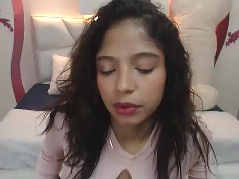 Cloe_Foster's cam snapshot