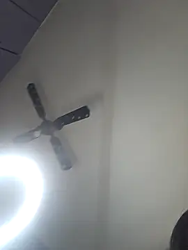 Indian_GlowingMiax live sex cam