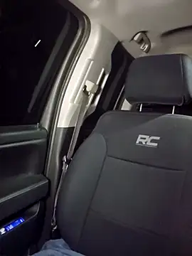 SheIsSomething live sex cam