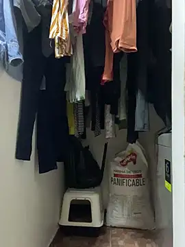 Megan_colsom live sex cam