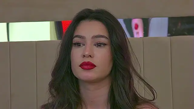 reyabaines live sex cam