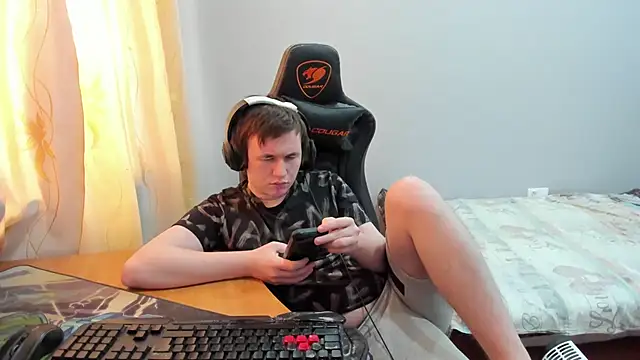 iliaskrislove live sex cam