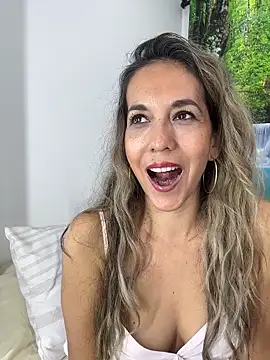 sandrafarrely live sex cam