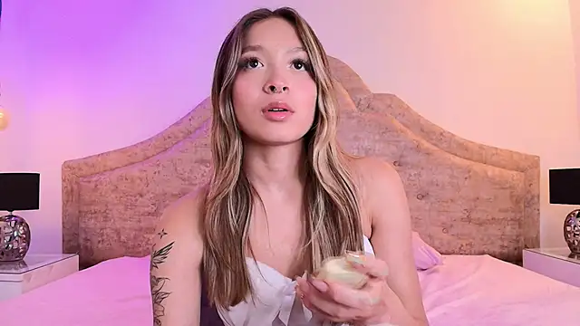 Victoria_Adams14's cam snapshot