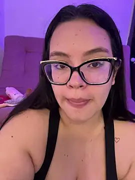 Emily_Taylor2's cam snapshot