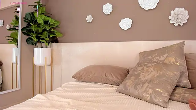 AriaFoster live sex cam