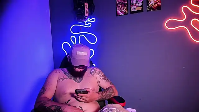 Ragnar_Larssen live sex cam