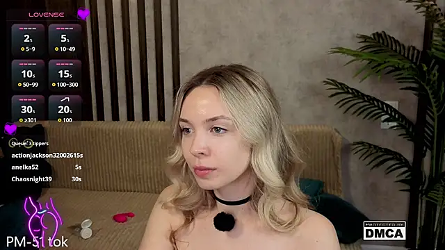 Holl1Would live sex cam