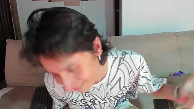 cirosky_elchicopolla's cam snapshot