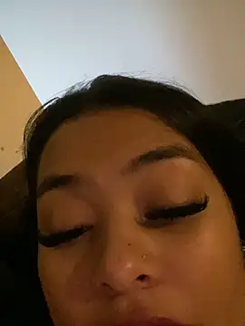 PUSHYLATE's cam snapshot