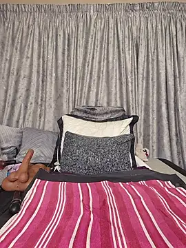 ThickianaRider live sex cam