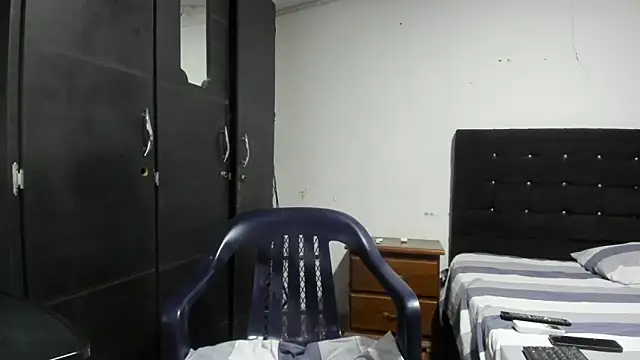 Ryan_xc1's cam snapshot