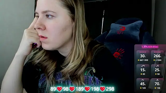 Olivia_Munk's cam snapshot