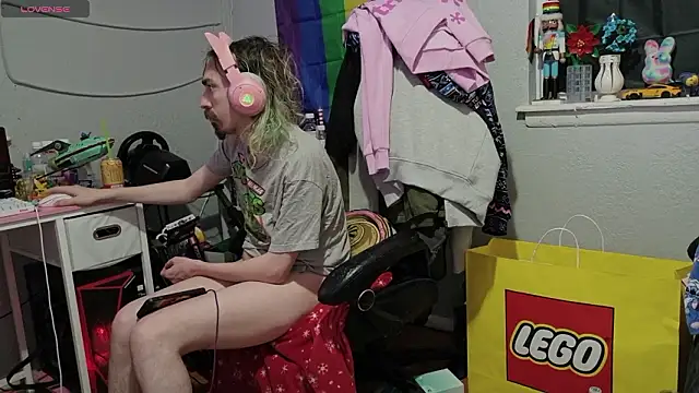 tallnerdyguy live sex cam