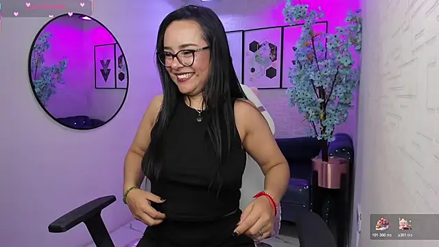 Tiara_rr's cam snapshot