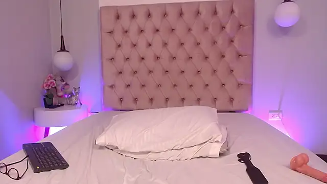 Kiri_Black_'s cam snapshot