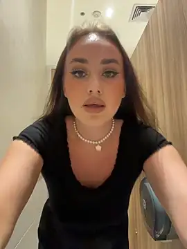 KiraSunshine's cam snapshot