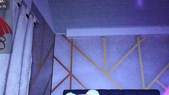 _vaiolet_owo's cam snapshot