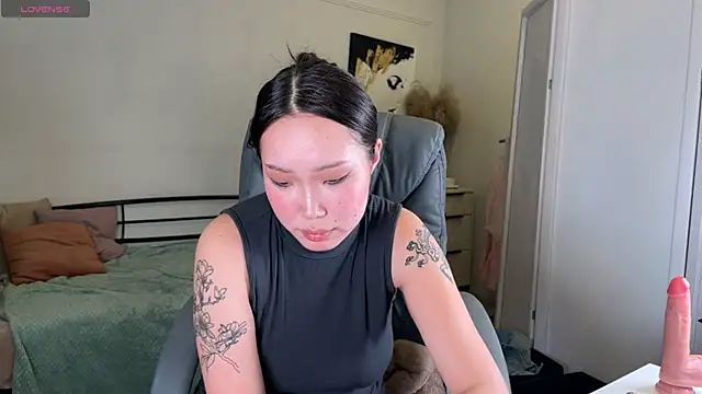 ElinaMotion's cam snapshot