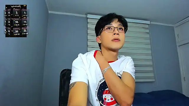 tom_Howard live sex cam