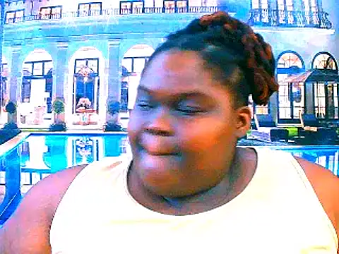 EbonyHotBuns live sex cam