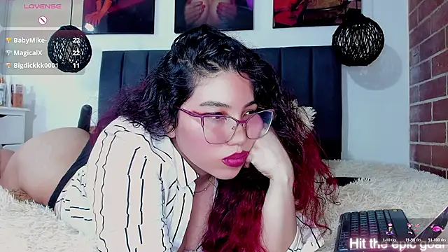 kyliejenner_hot's cam snapshot