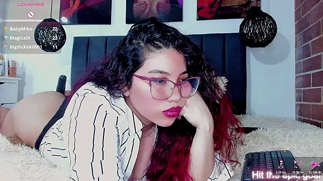 kyliejenner_hot's cam snapshot