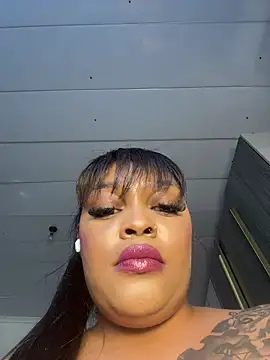 Iam-Sharifa's cam snapshot