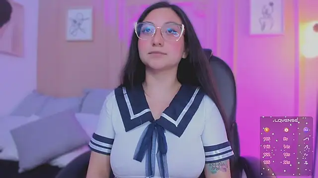 lucy_neil's cam snapshot