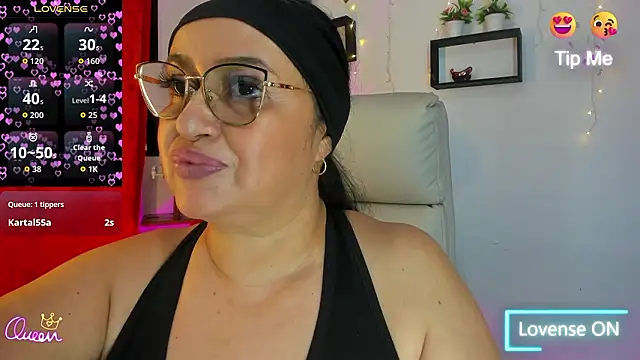 Gia_Nahomi live sex cam