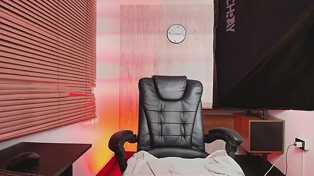 AuroraBrow's cam snapshot