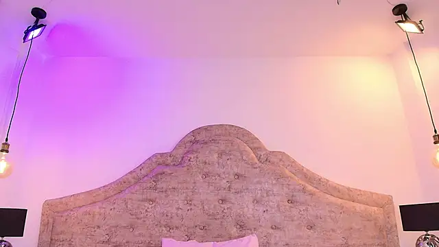 Victoria_Adams14's cam snapshot