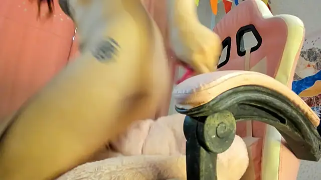 Ramona_Johnson live sex cam