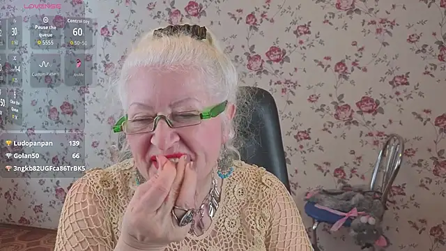 Maya_Mayflower's cam snapshot