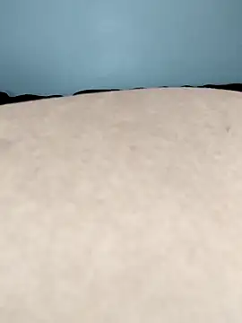 ChubbyTits28's cam snapshot