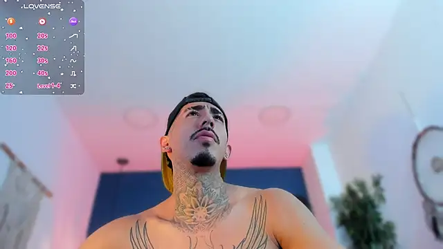 Donovan_Desmond's cam snapshot