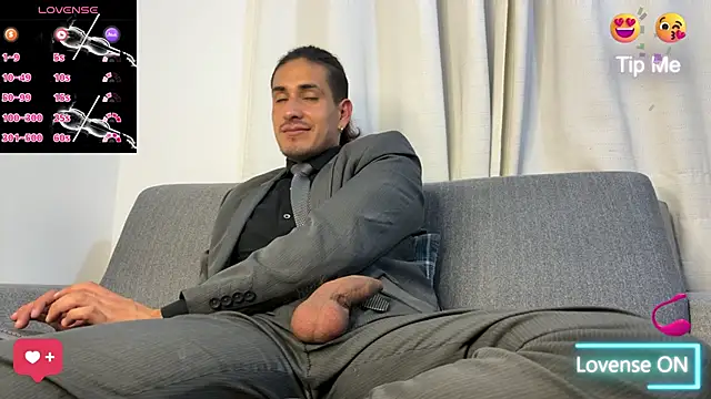 Tom_blunt96 live sex cam