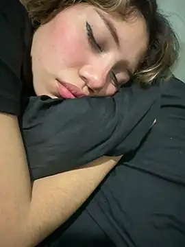 latinahorny11 live sex cam