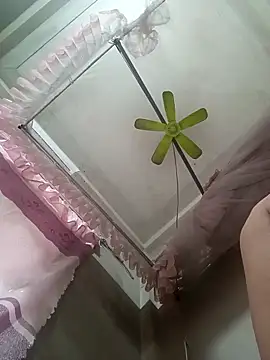 ladzy_sexy's cam snapshot