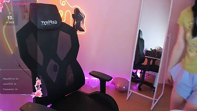 AliceeinWonderlanddd's cam snapshot