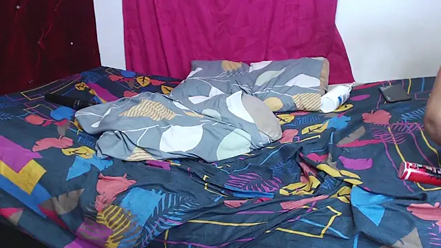 Extreme_couple7777's cam snapshot