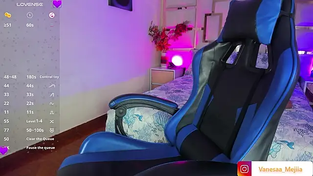 vanesaa_mejia's cam snapshot